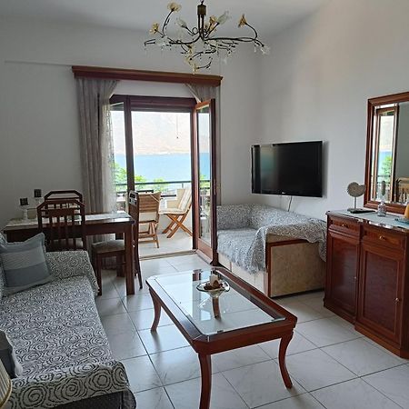 Appartamento Seaside Sunset Corinto Esterno foto